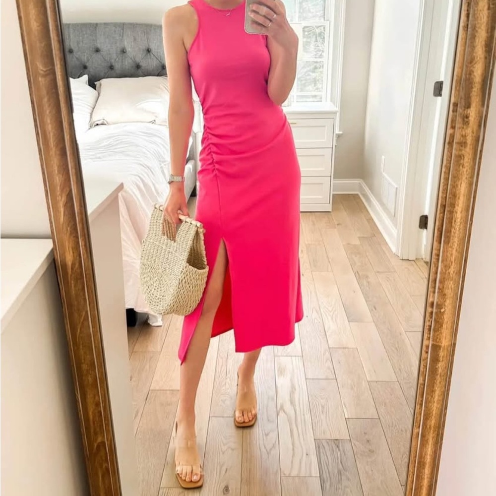 Elegant Pink Sleeveless Dress